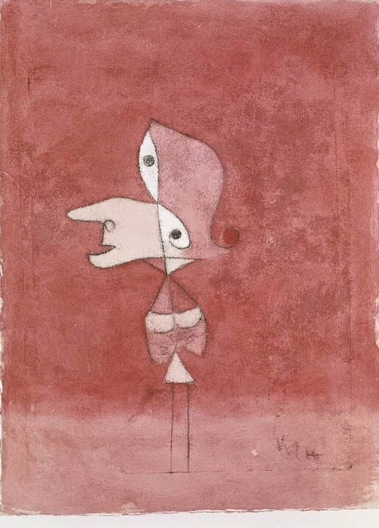 Schlanke Figur mit rosa Kopf und Zeigefinger-Nase vor tiefrotem Grund – Paul Klee Bildnis Brigitte. Ganze Figur Kunstkopie