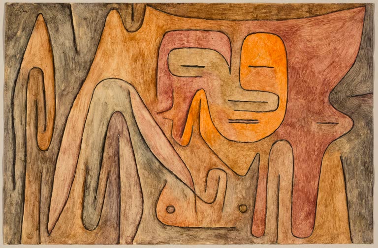 Abstrakte Figur mit orangem Gesicht in welligen Erdtönen – Paul Klee Frau in der Evolution Kunstkopie