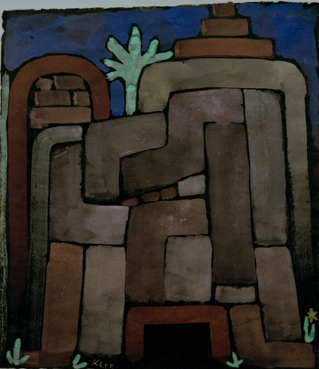 Stufenartig gebaute Burg aus grauen und braunen Blöcken vor blauem Himmel mit Palme – Paul Klee Ilfenburg Kunstkopie