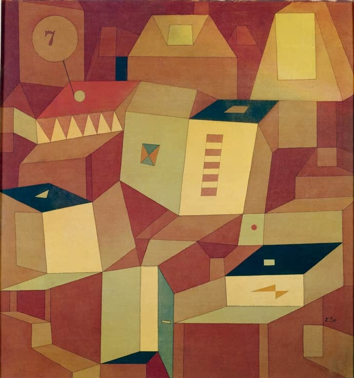 Geometrische Häuser in Ocker, Rot und Gelb mit runder Uhr, die Sieben zeigt – Paul Klee Um Sieben über Dächern Kunstkopie