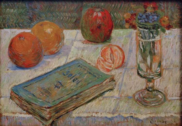 Buch, Orangen, Apfel und Glas mit Blumen auf gedecktem Tisch – Paul Signac Stillleben mit einem Buch und Orangen Kunstkopie