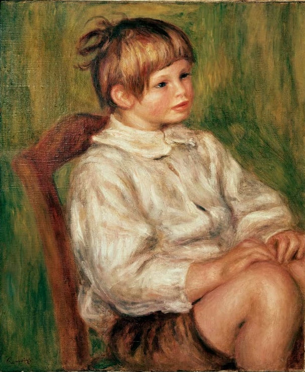 Junge sitzt auf einem Stuhl in heller Bluse vor grünem Grund – Pierre-Auguste Renoir Claude Renoir (Coco) Kunstkopie