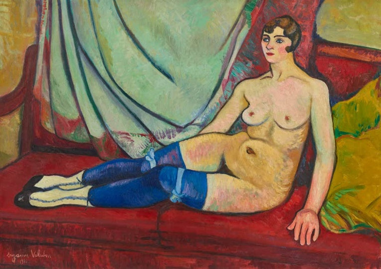 Suzanne Valadon Akt mit blauen Strümpfen Kunstkopie, liegende Frau mit Bubikopf auf rotem Sofa vor grünem Vorhang