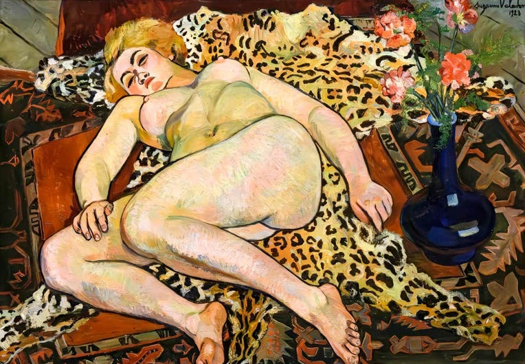 Suzanne Valadon Catherine, nackt auf einem Pantherfell liegend Kunstkopie, liegender Akt mit blauer Vase und Blumen