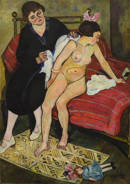 Suzanne Valadon Die verlassene Puppe Kunstkopie, junge Frau auf rotem Bett, hinter ihr eine Frau, Puppe auf dem Teppich