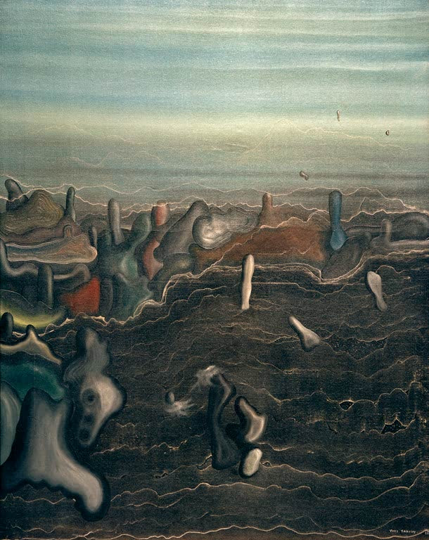 Dunkle wellige Landschaft mit hellen Gebilden unter blaugrünem Himmel – Yves Tanguy Der dunkle Garten Kunstkopie