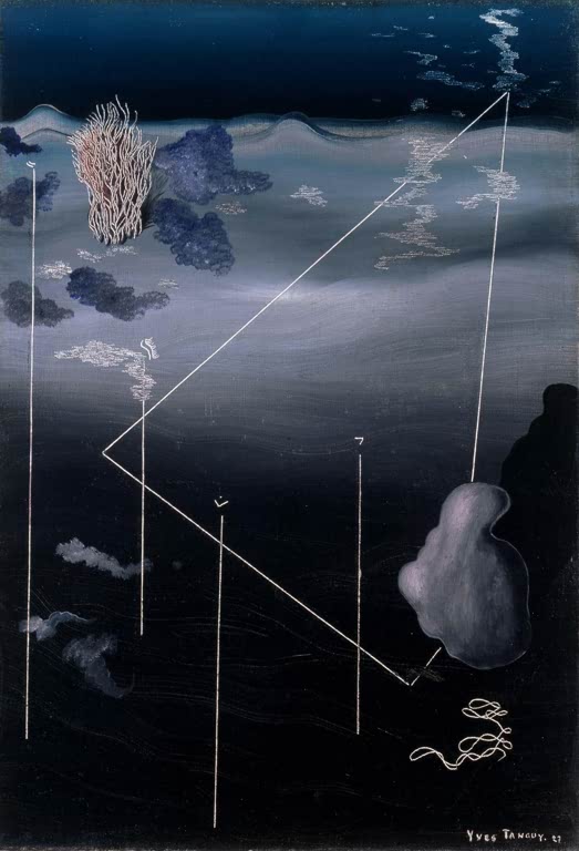 Dunkelblaue Tiefe mit weißem Liniendreieck, Korallenform und grauer Wolke – Yves Tanguy Wahrsagerei I Kunstkopie